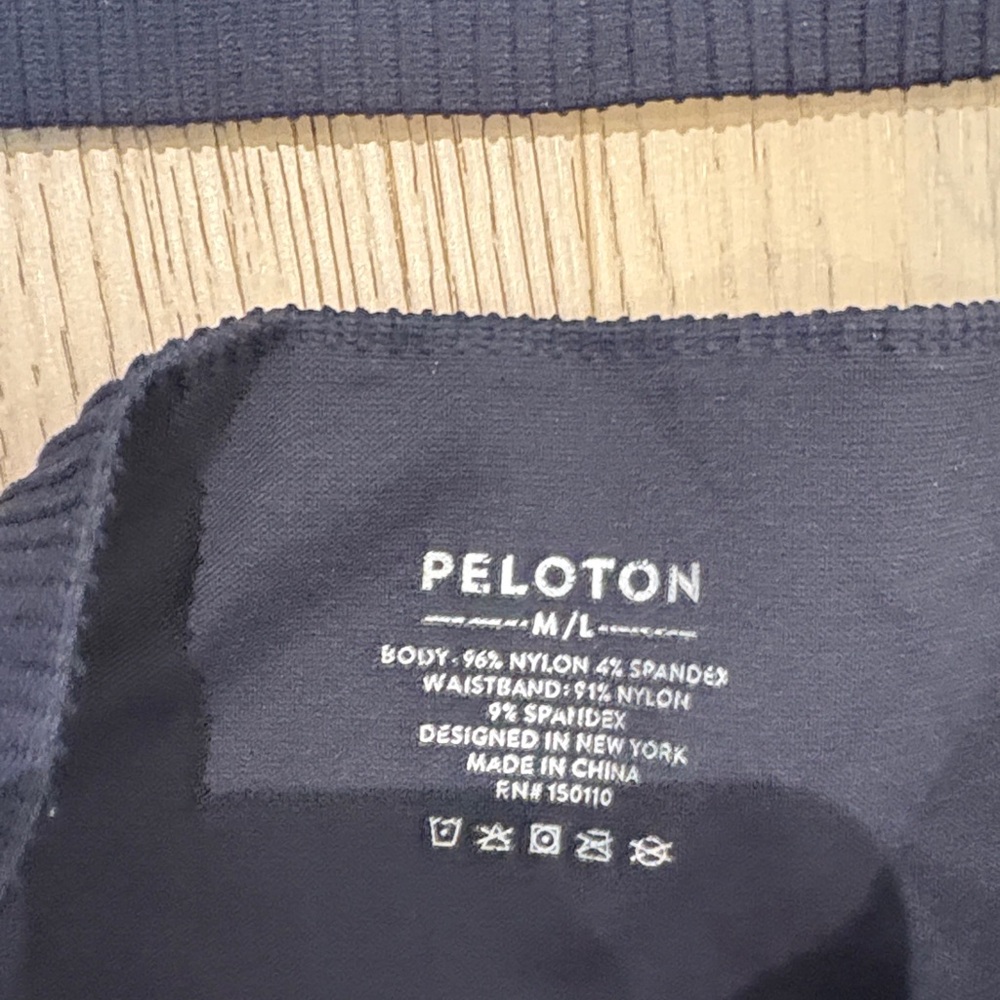 Peloton Black Sports Bra and Leggings Set - Picture 5 of 6